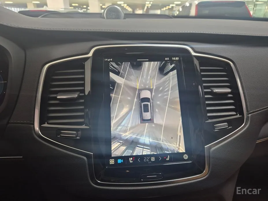 Фото 13 - Volvo XC90