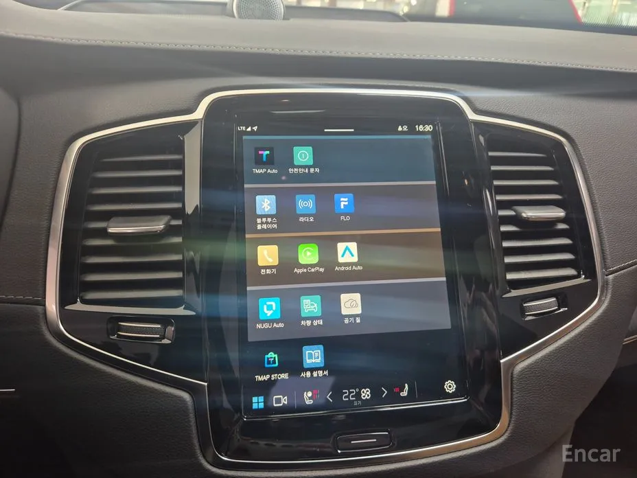 Фото 15 - Volvo XC90