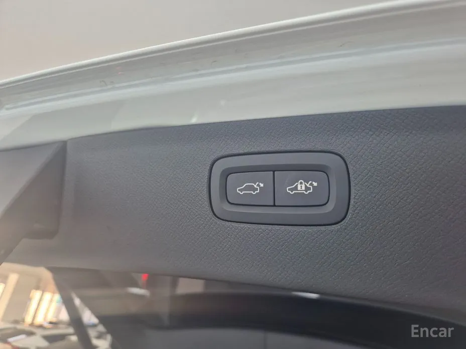 Фото 19 - Volvo XC90