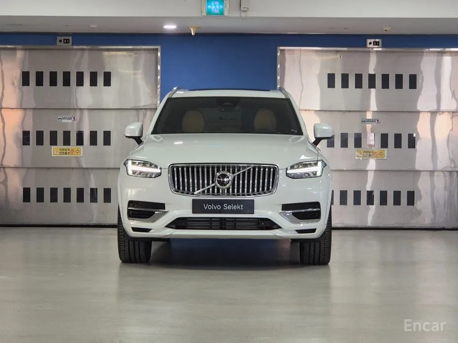 Фото 2 - Volvo XC90