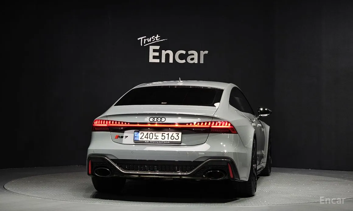 Фото 4 - Audi RS 7