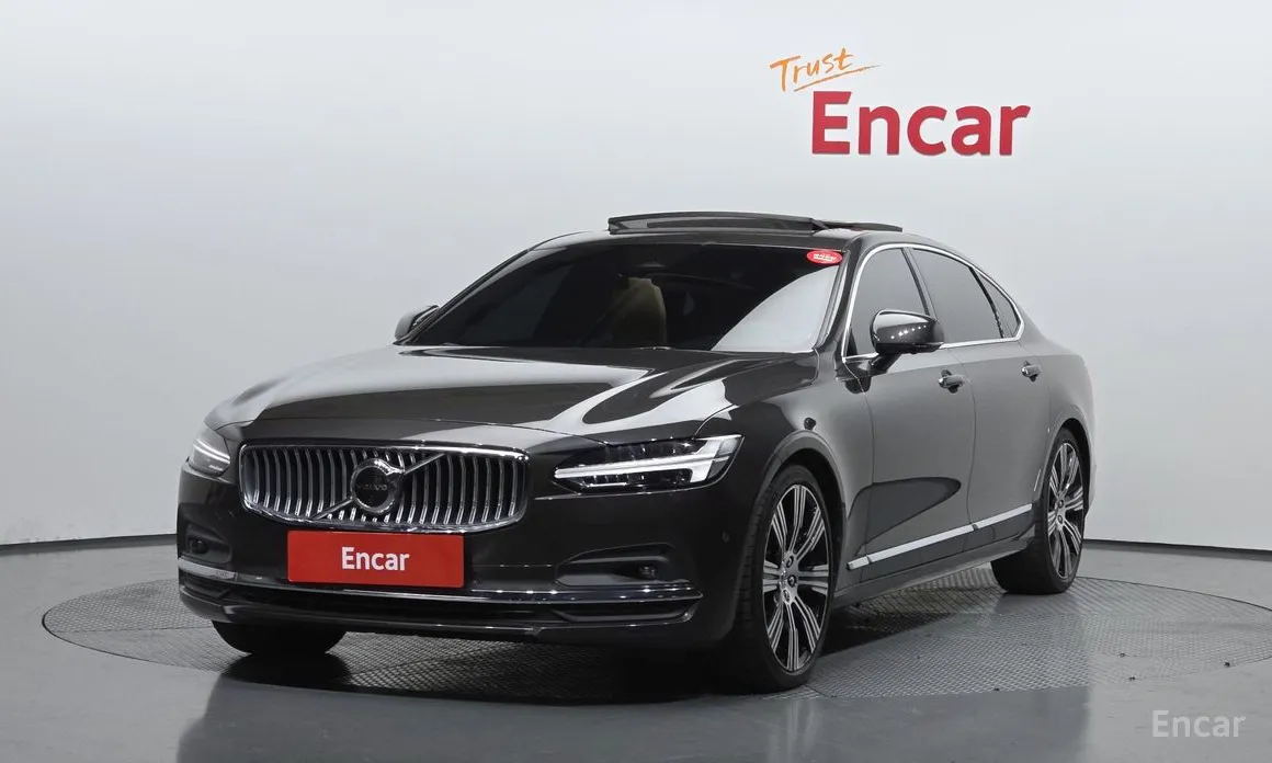 Фото 1 - Volvo S90