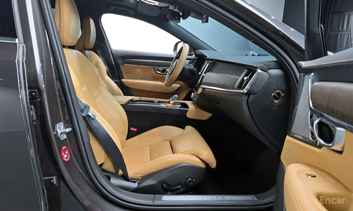 Фото 11 - Volvo S90