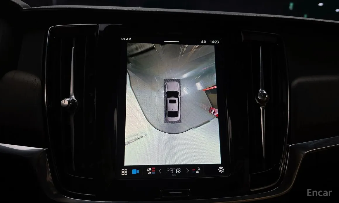 Фото 14 - Volvo S90