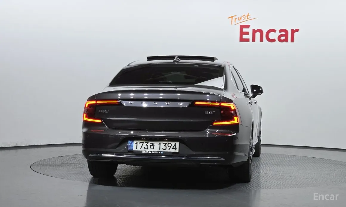 Фото 4 - Volvo S90