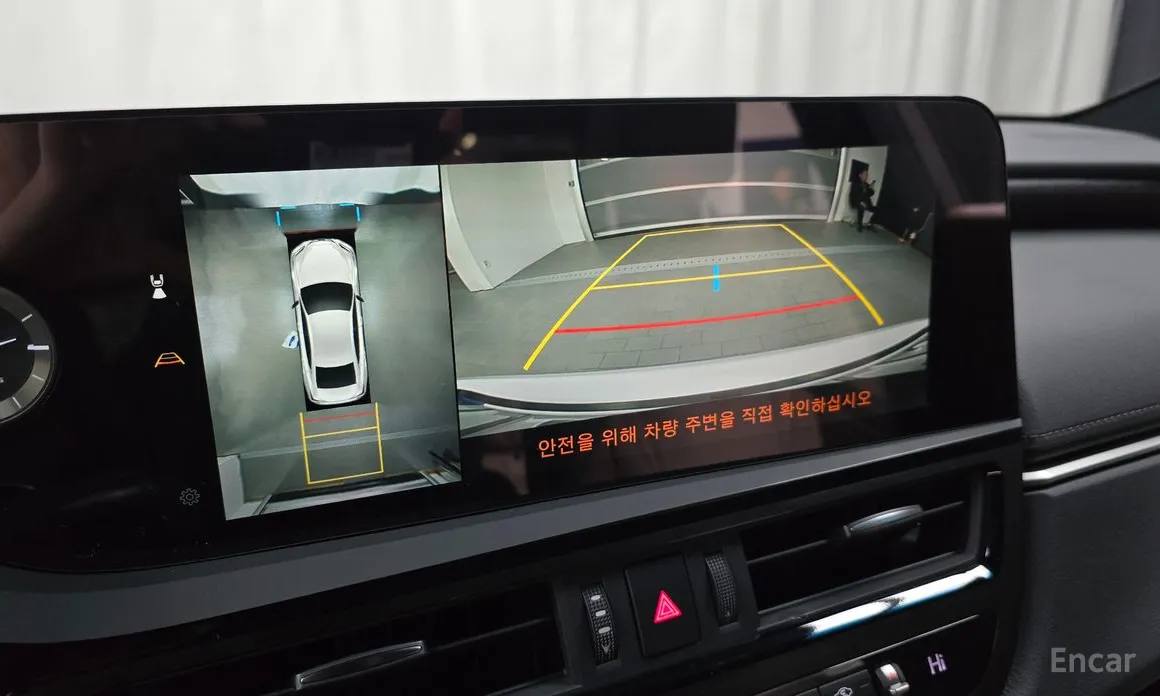 Фото 15 - Lexus ES