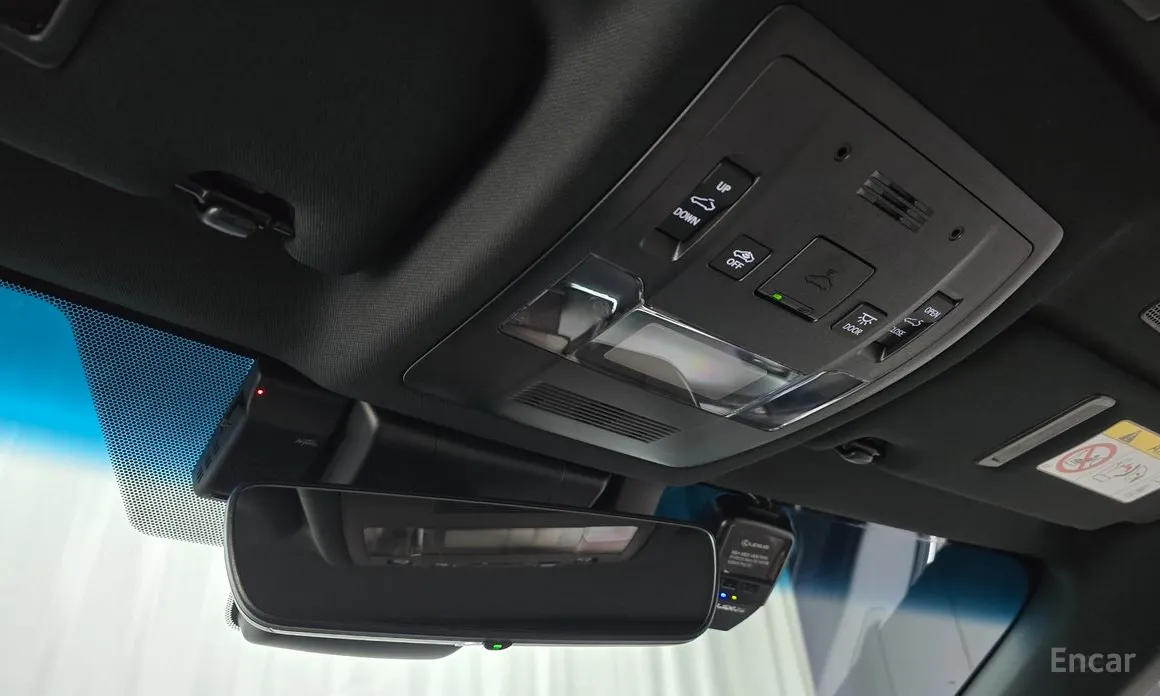 Фото 18 - Lexus ES