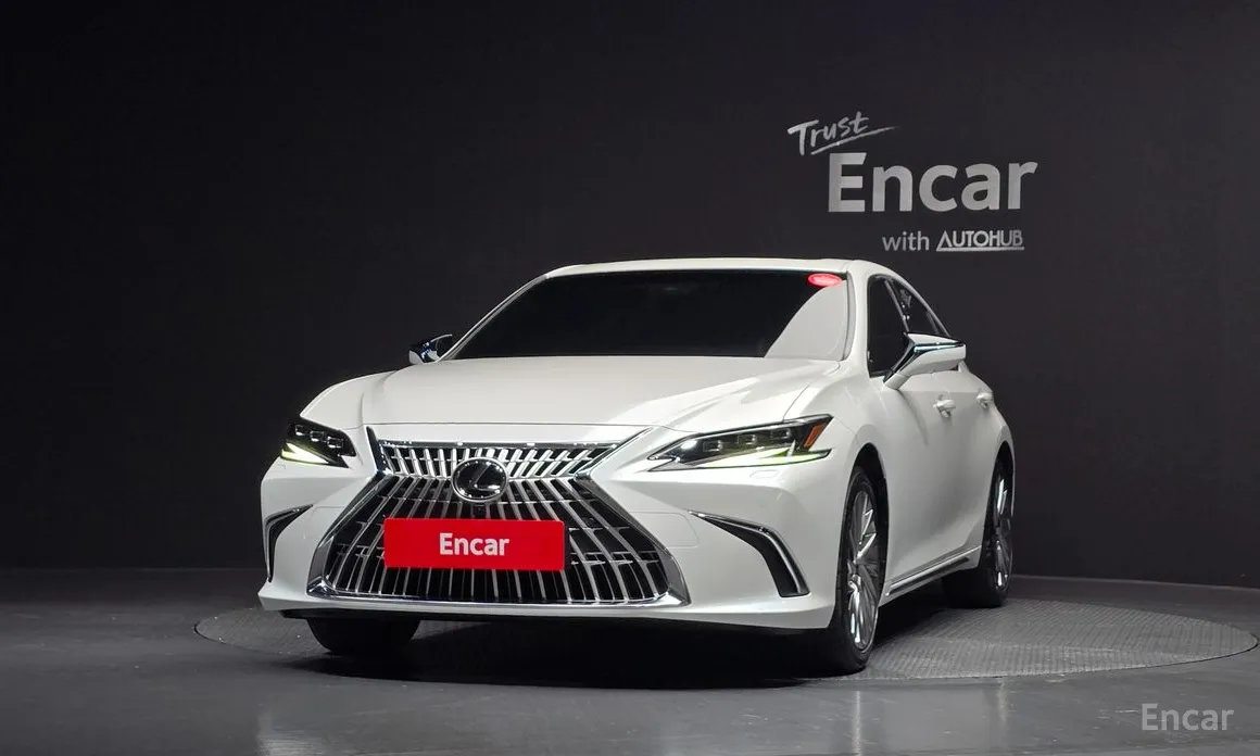 Фото 3 - Lexus ES