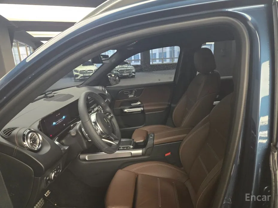 Фото 10 - Mercedes-Benz GLB-Class