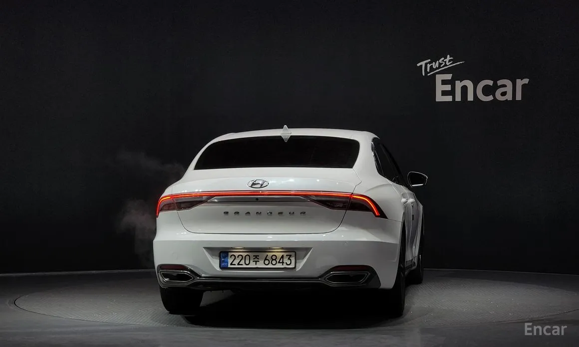 Фото 4 - Hyundai Grandeur