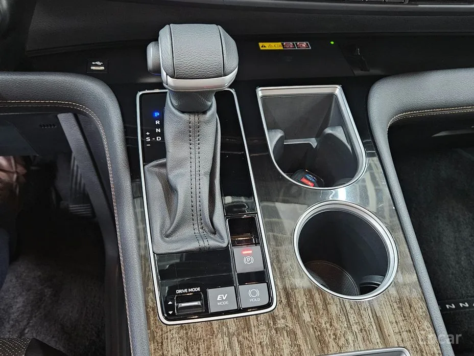 Фото 11 - Toyota Sienna