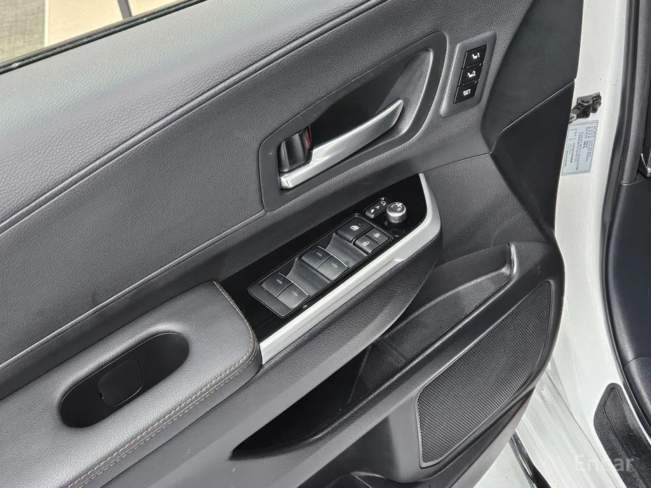 Фото 14 - Toyota Sienna