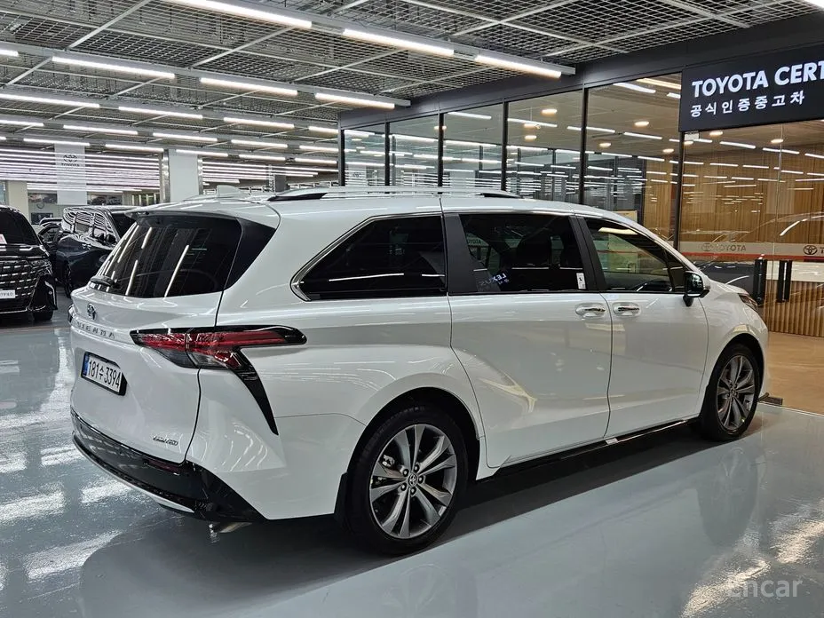 Фото 2 - Toyota Sienna