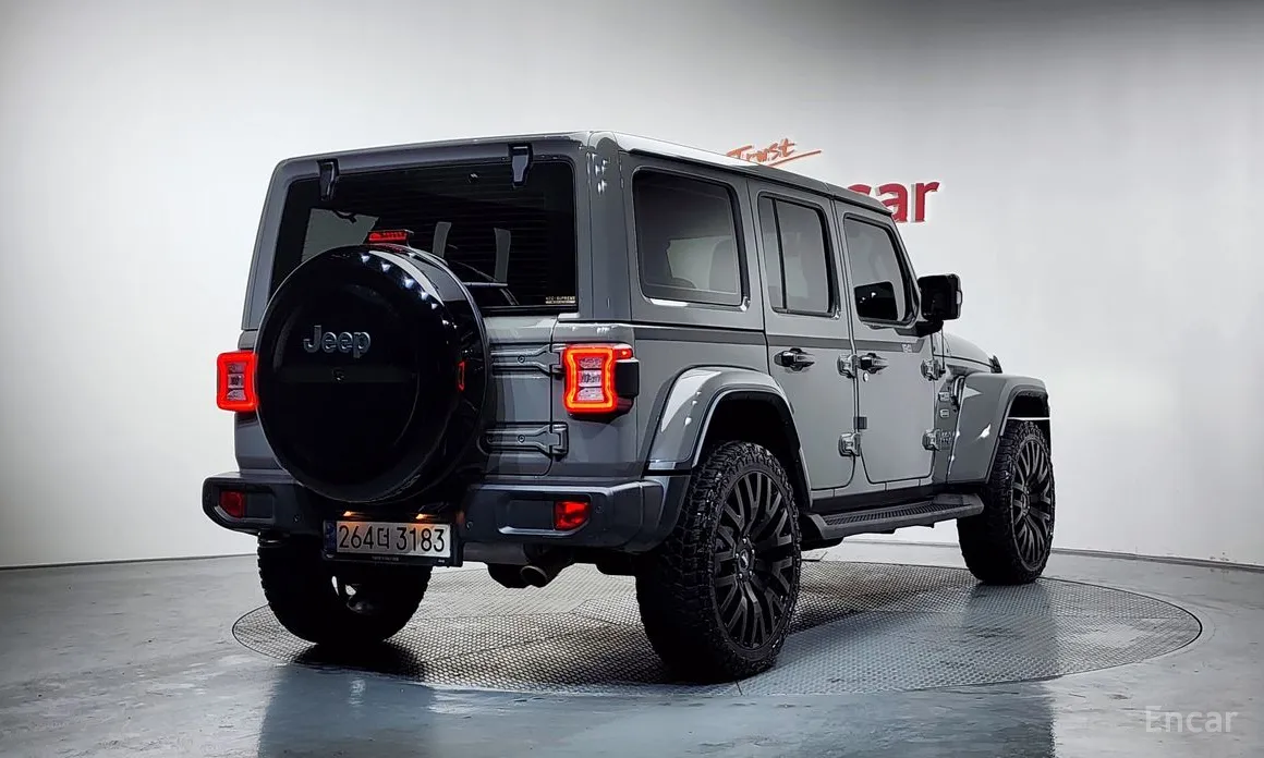 Фото 2 - Jeep Wrangler