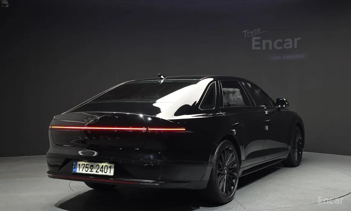 Фото 2 - Hyundai Grandeur