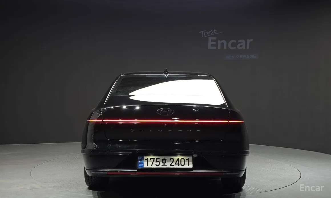 Фото 4 - Hyundai Grandeur