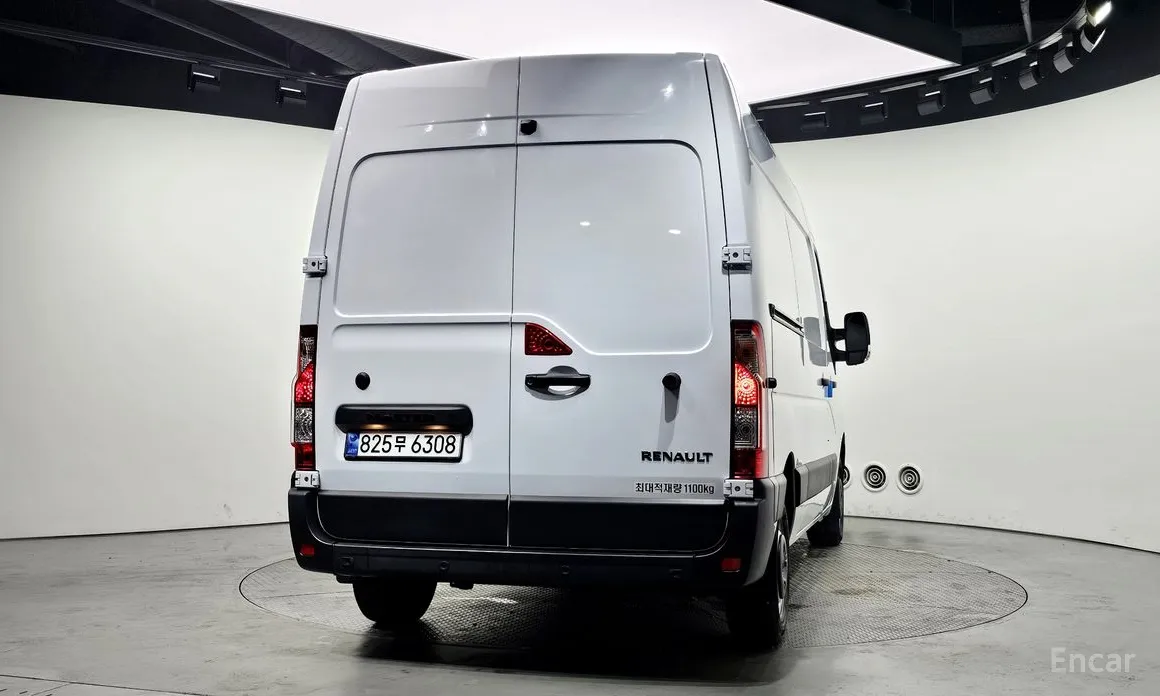 Фото 4 - Renault Master