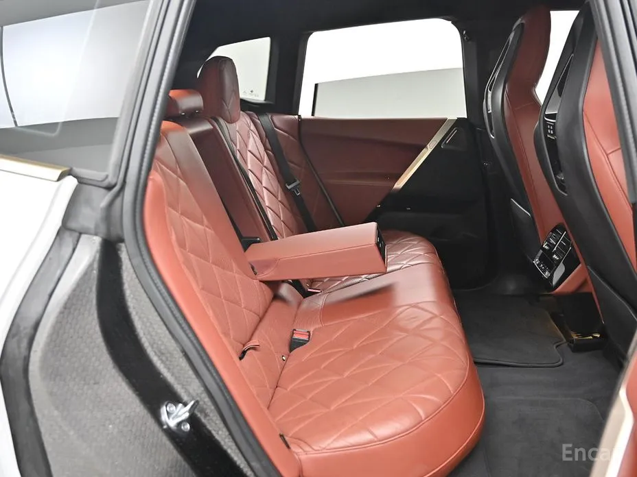 Фото 12 - BMW iX