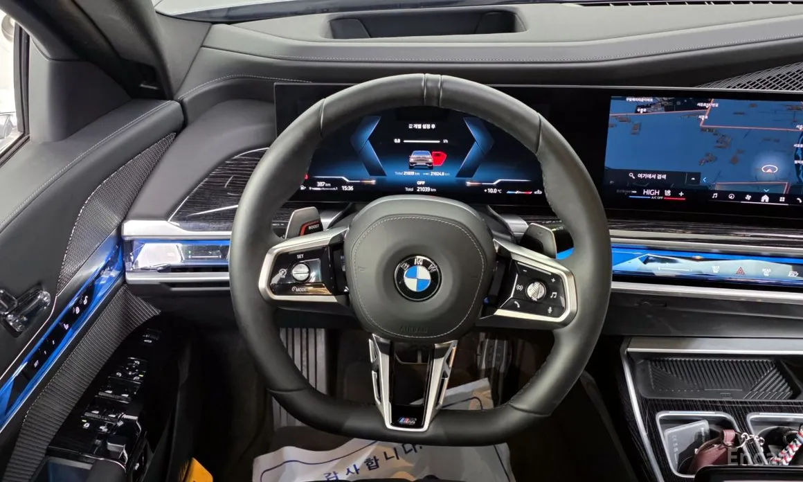 Фото 13 - BMW 7 Series