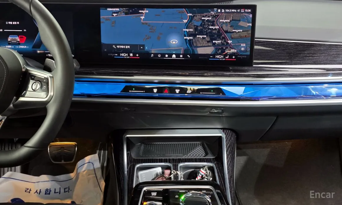 Фото 14 - BMW 7 Series