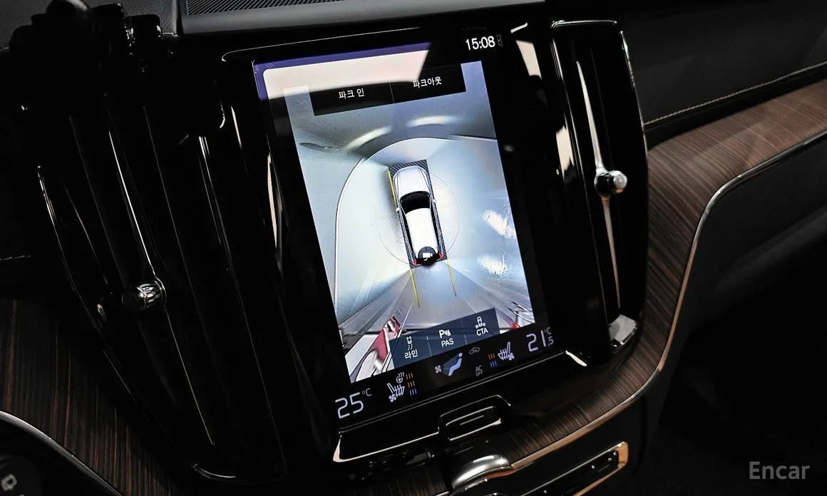 Фото 16 - Volvo XC60