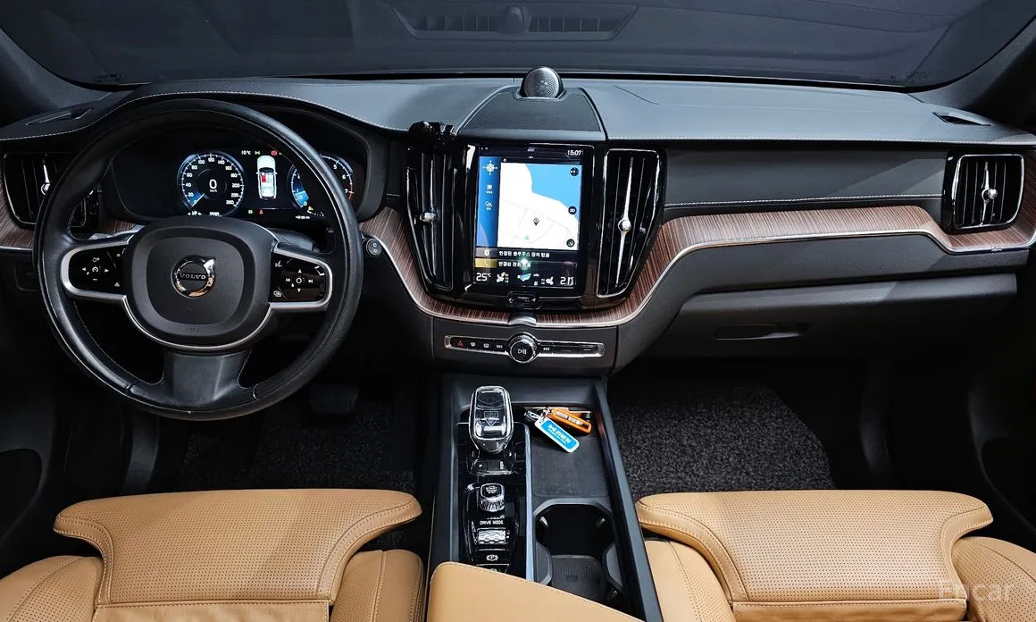 Фото 7 - Volvo XC60