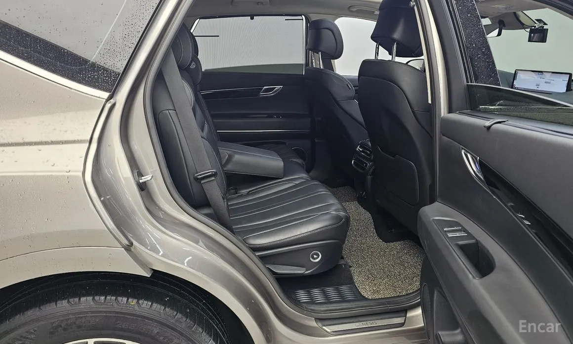 Фото 12 - Genesis GV80