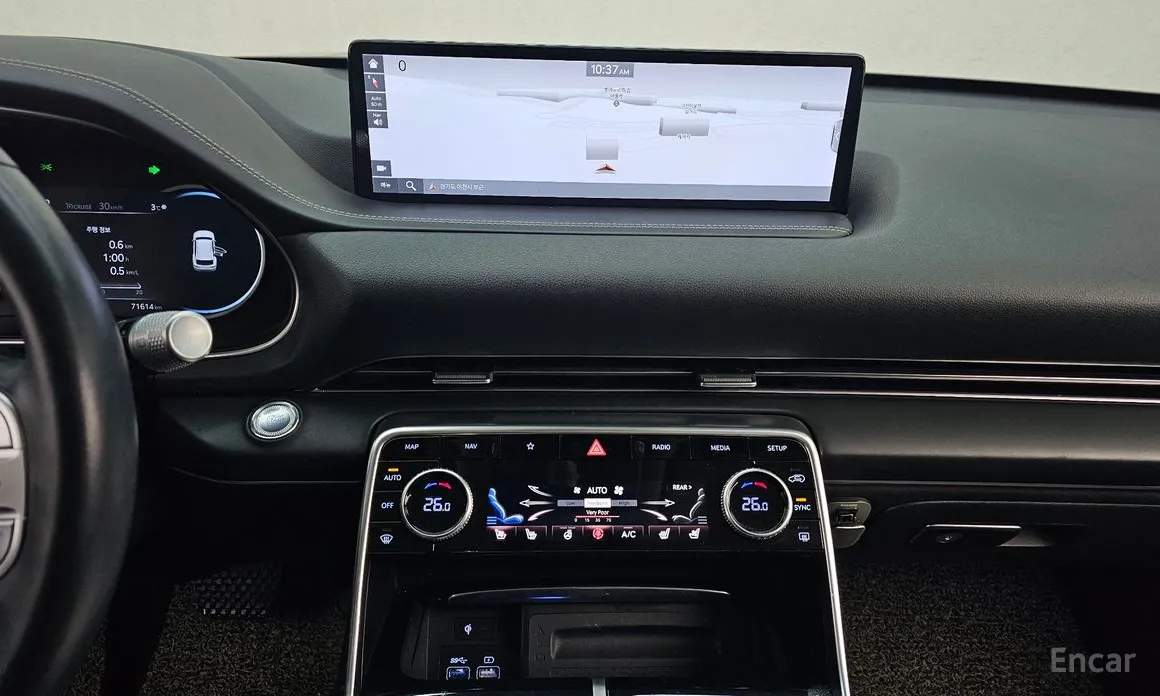 Фото 15 - Genesis GV80