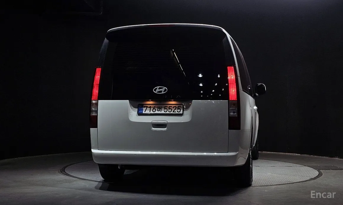 Фото 4 - Hyundai Staria