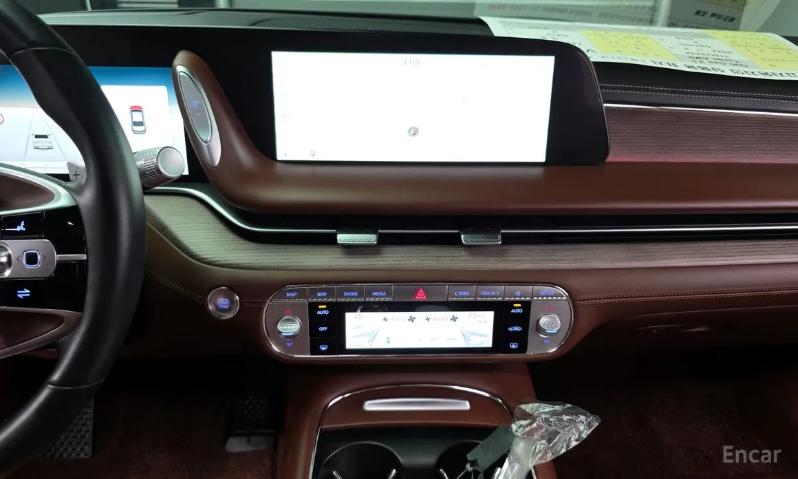 Фото 17 - Genesis G90