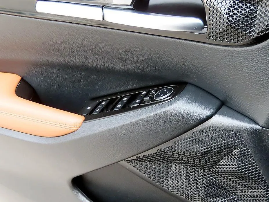 Фото 11 - Kia Seltos