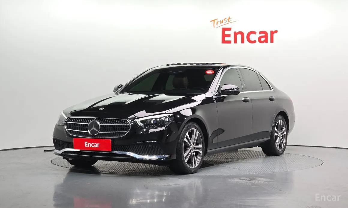 Фото 1 - Mercedes-Benz E-Class