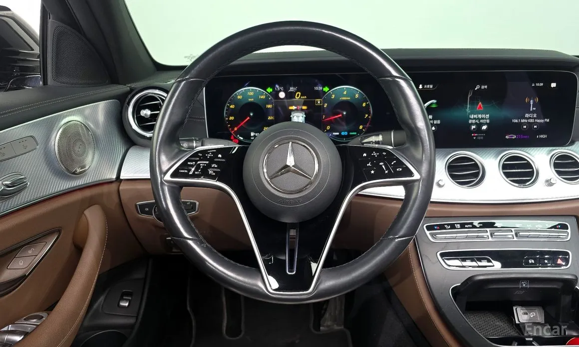 Фото 13 - Mercedes-Benz E-Class