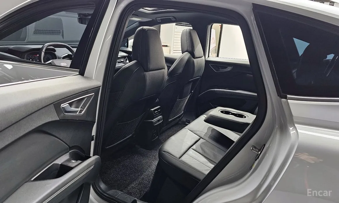 Фото 11 - Audi Q4 e-tron