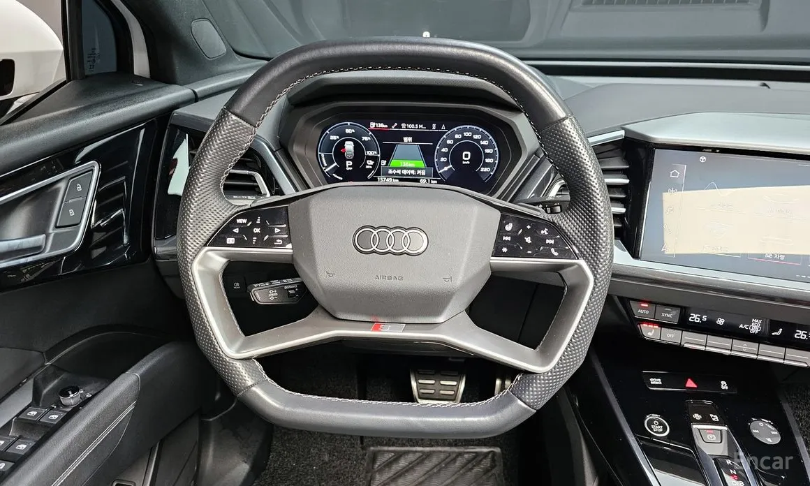 Фото 13 - Audi Q4 e-tron