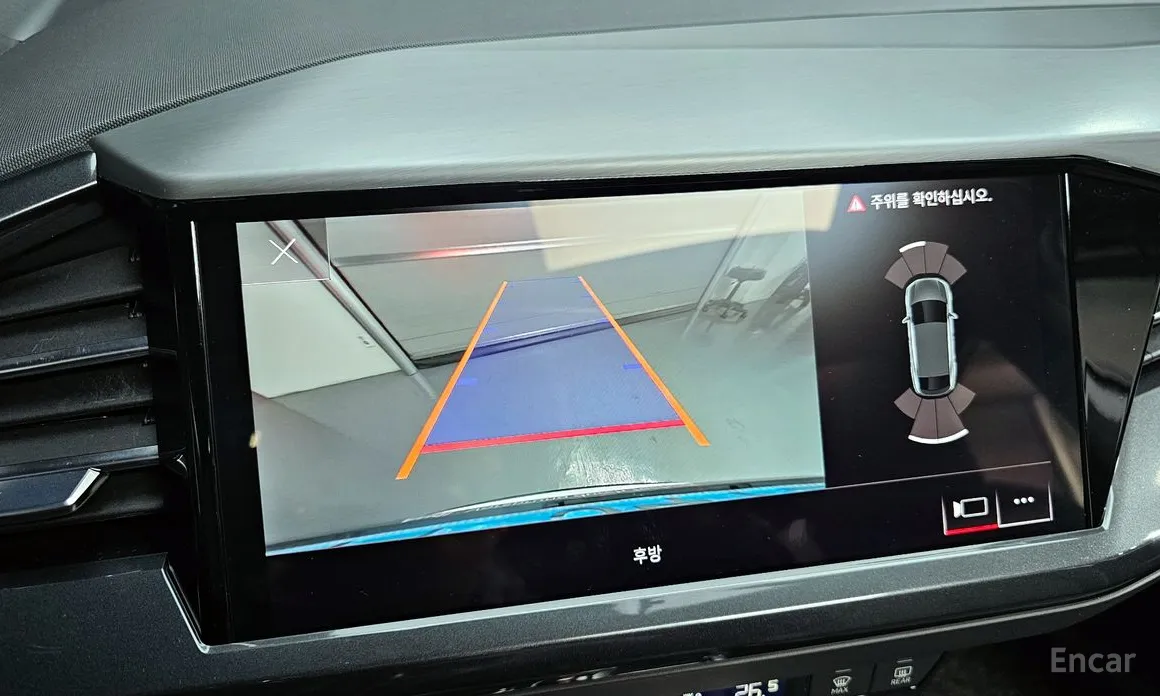 Фото 15 - Audi Q4 e-tron