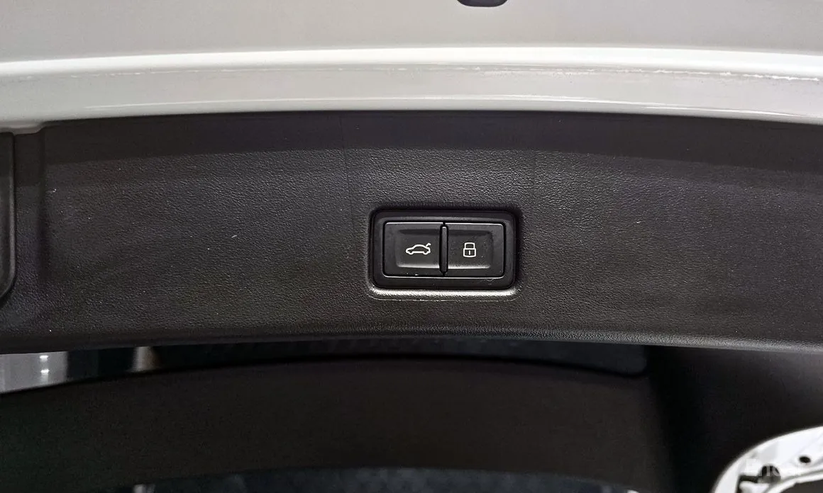 Фото 18 - Audi Q4 e-tron