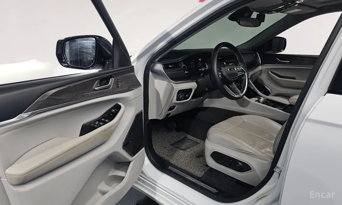 Фото 10 - Jeep Cherokee