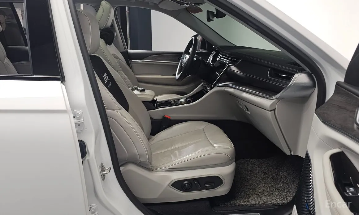 Фото 11 - Jeep Cherokee