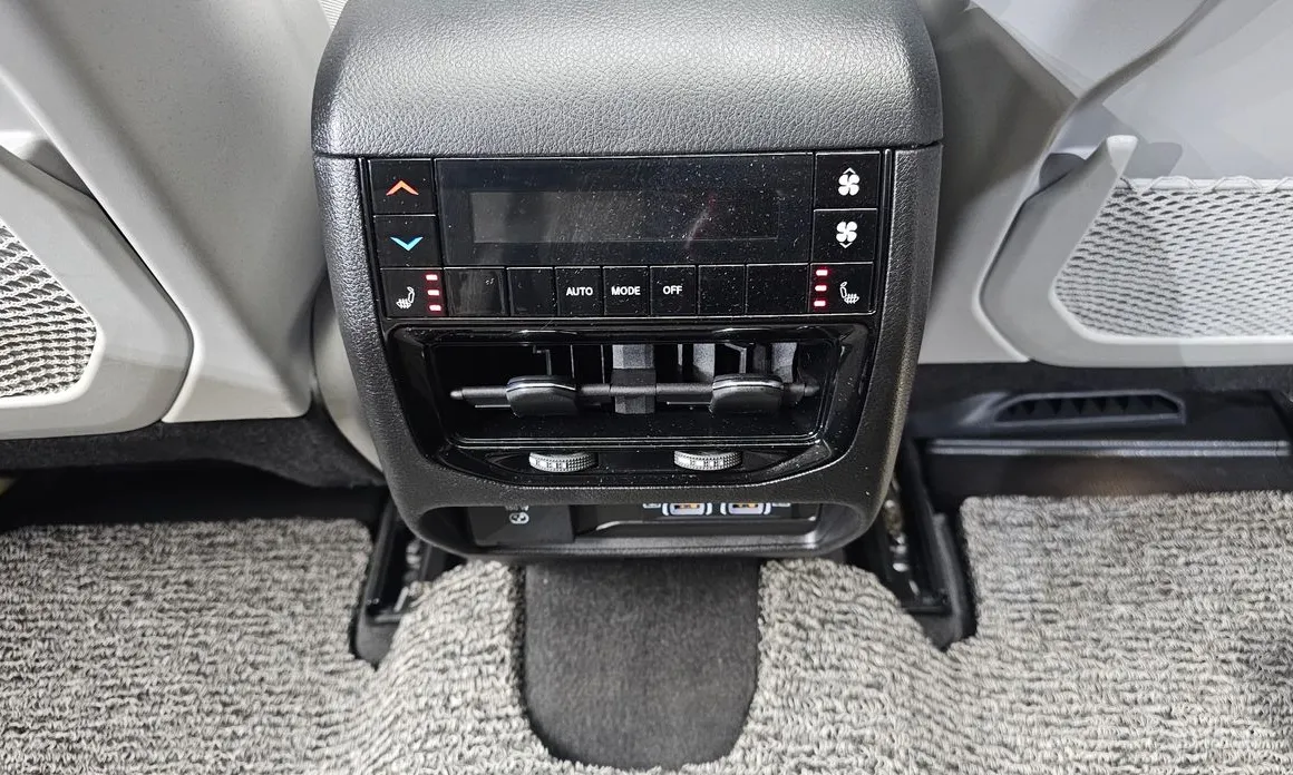 Фото 18 - Jeep Cherokee