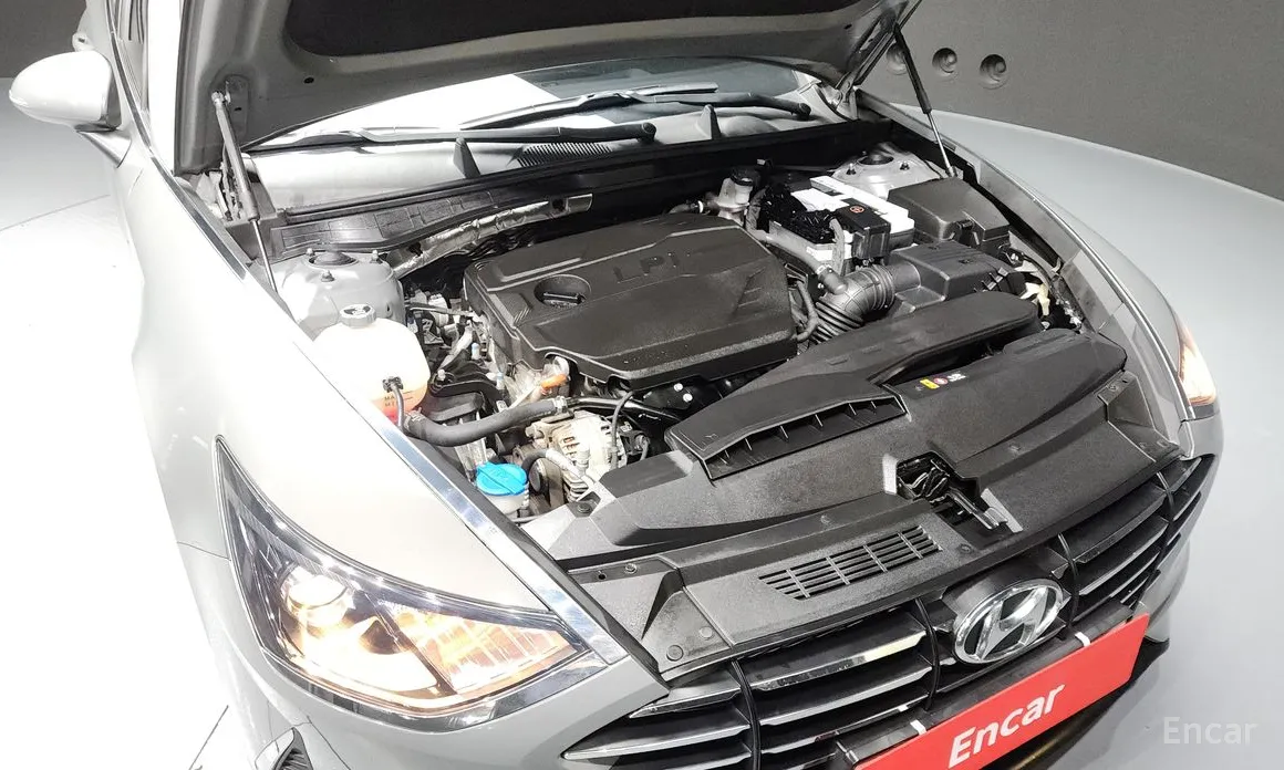 Photo 6 - Hyundai Sonata