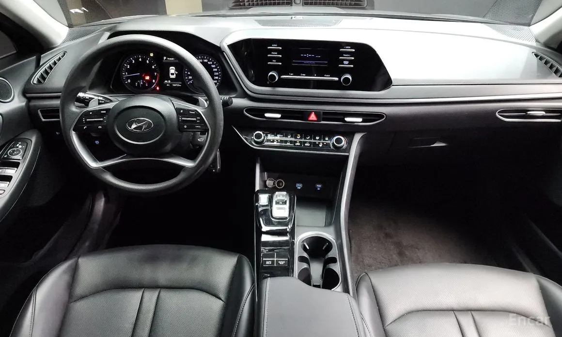 Photo 7 - Hyundai Sonata