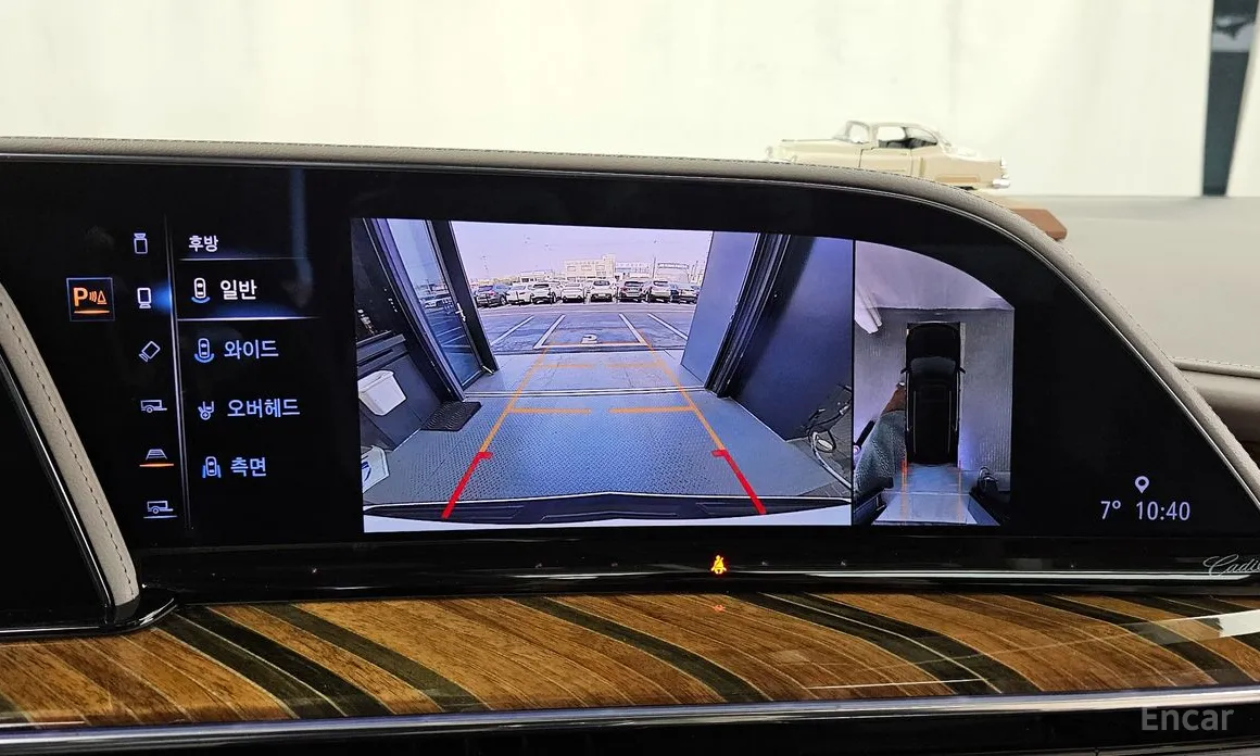 Фото 15 - Cadillac Escalade