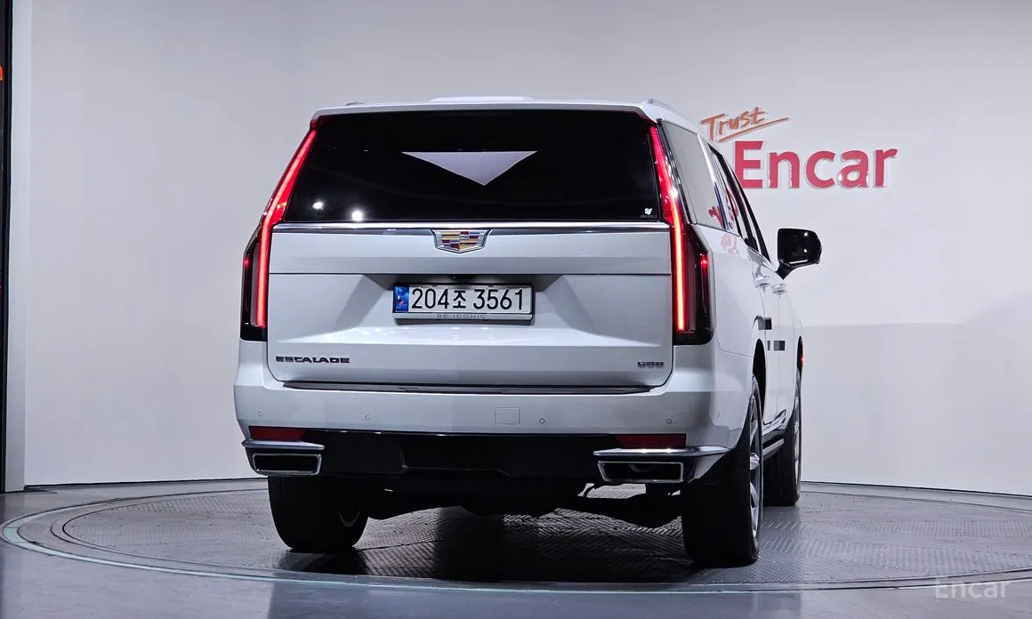 Фото 4 - Cadillac Escalade