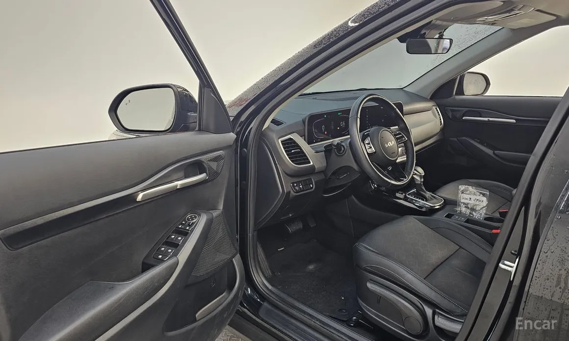 Фото 10 - Kia Seltos