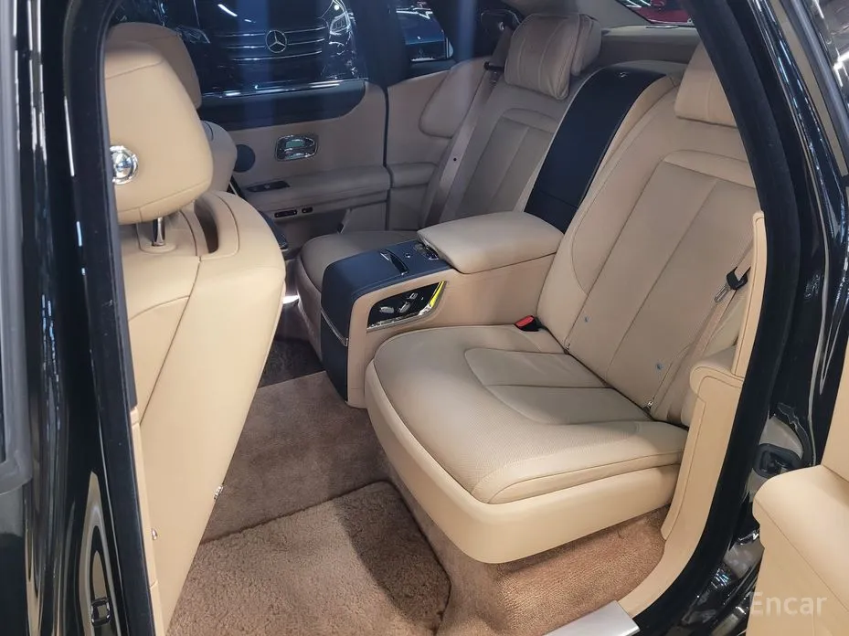 Фото 10 - Rolls-Royce Ghost