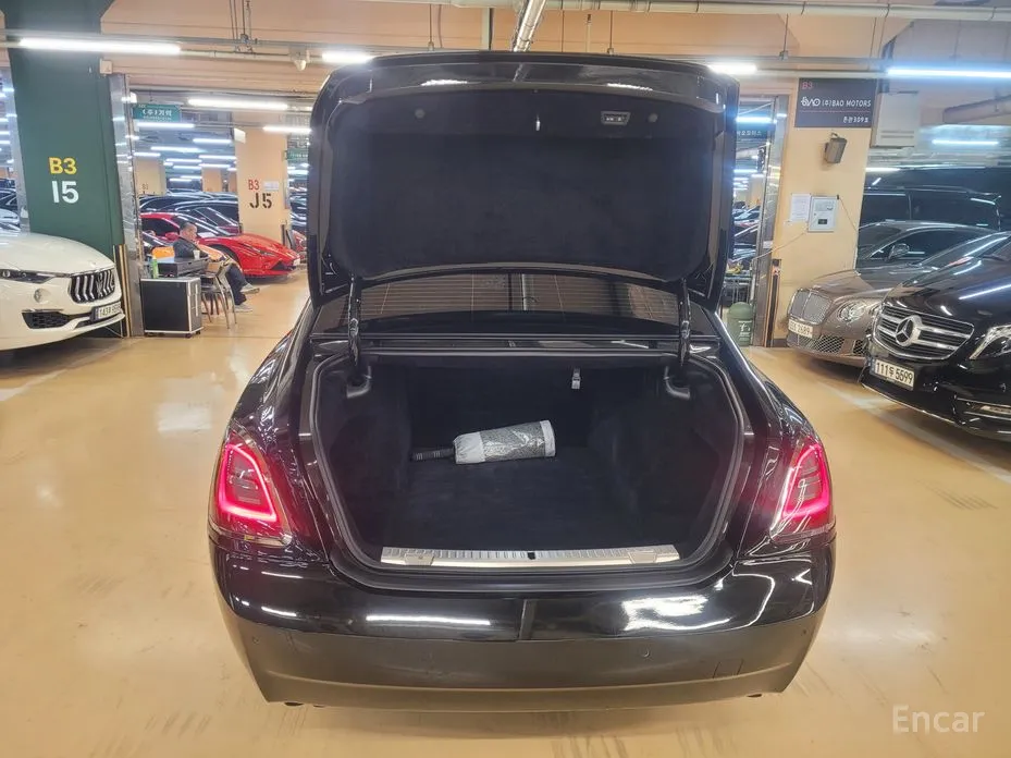 Фото 19 - Rolls-Royce Ghost