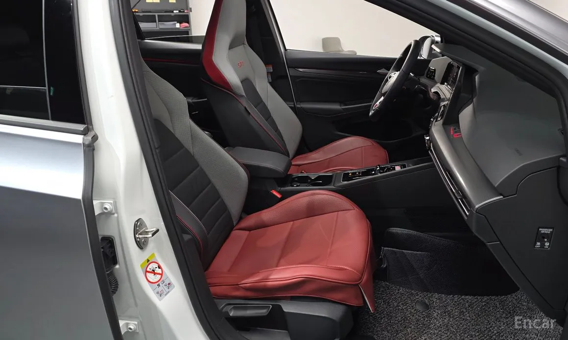 Фото 10 - Volkswagen Golf