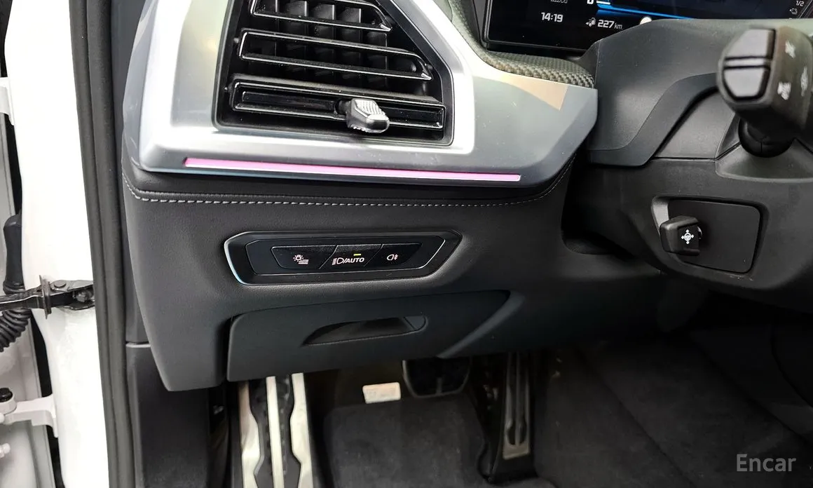 Фото 13 - BMW XM