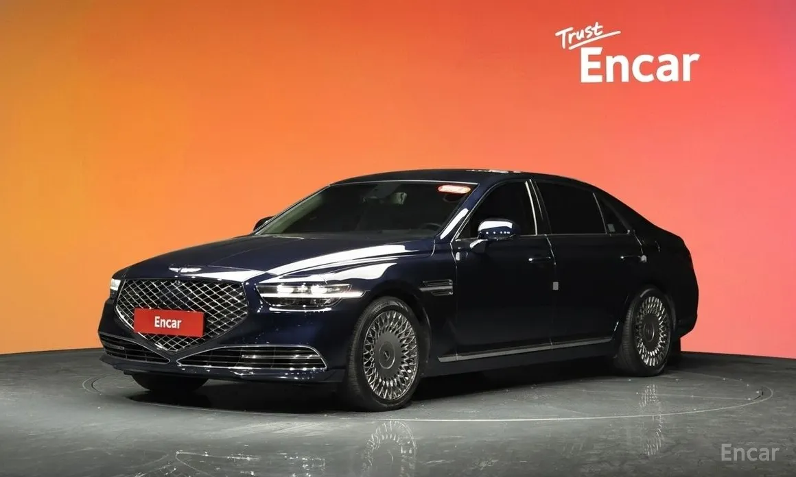 Фото 1 - Genesis G90